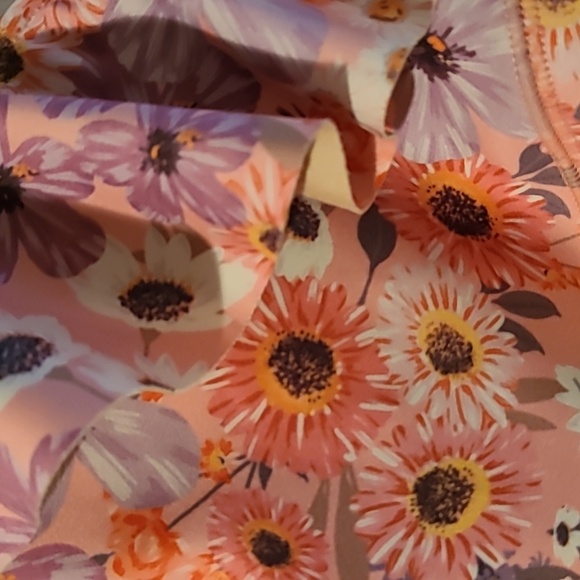 Floral Ruffle Women's Top - Picture 4 of 5